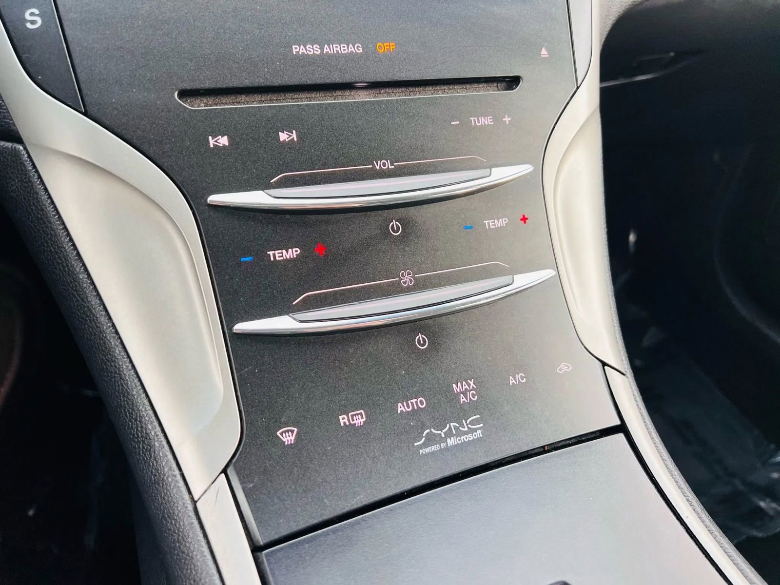 Used 2014 Lincoln MKZ AWD w/ Equipment Group 102A Reserve image 39