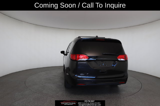 Used 2020 Chrysler Pacifica Touring-L Plus FWD image 14