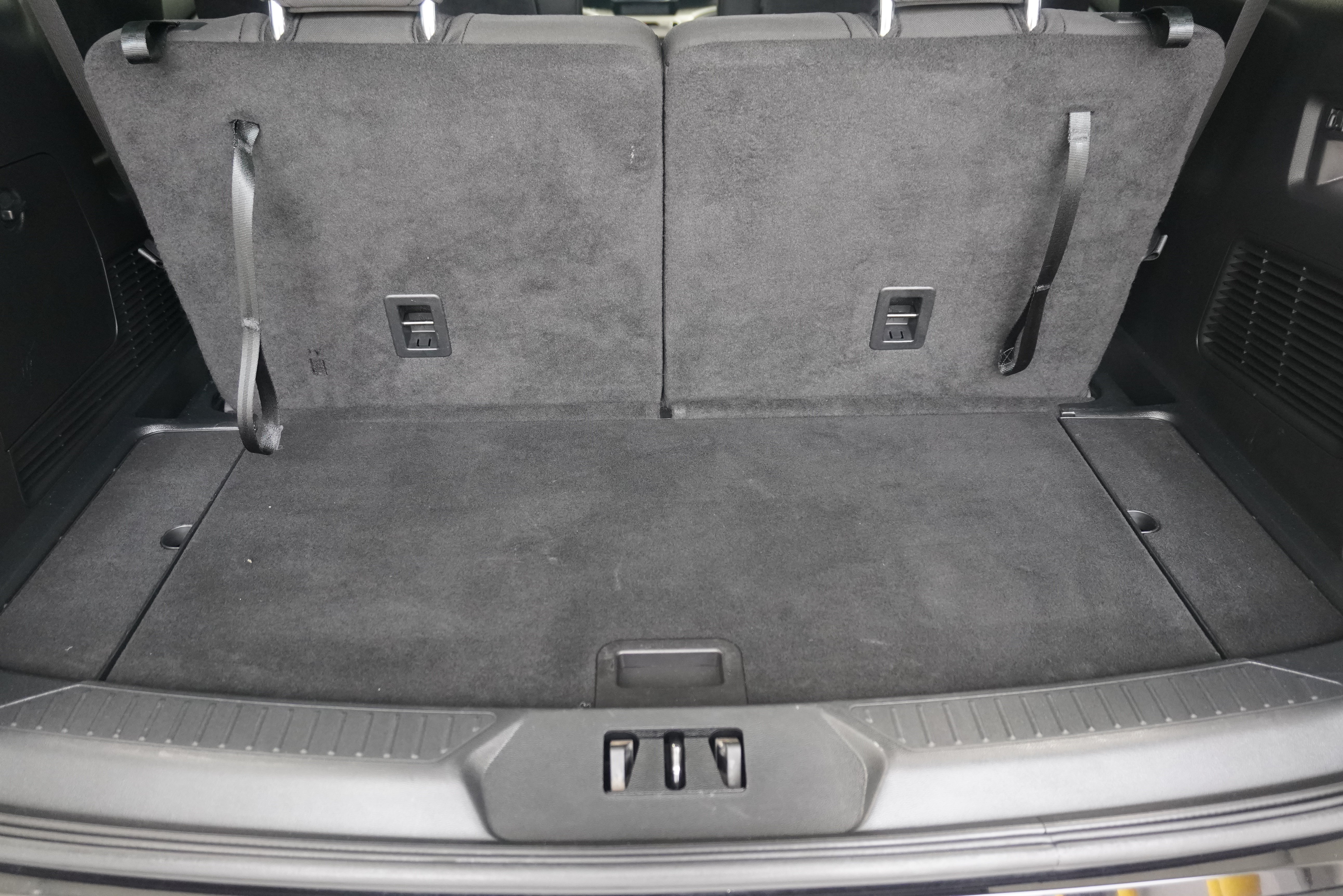 Used 2023 Ford Explorer XLT AWD/4WD image 26