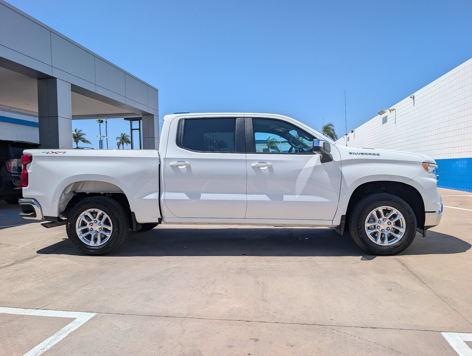 Used 2026 Chevrolet Silverado 1500 LT AWD/4WD image 7