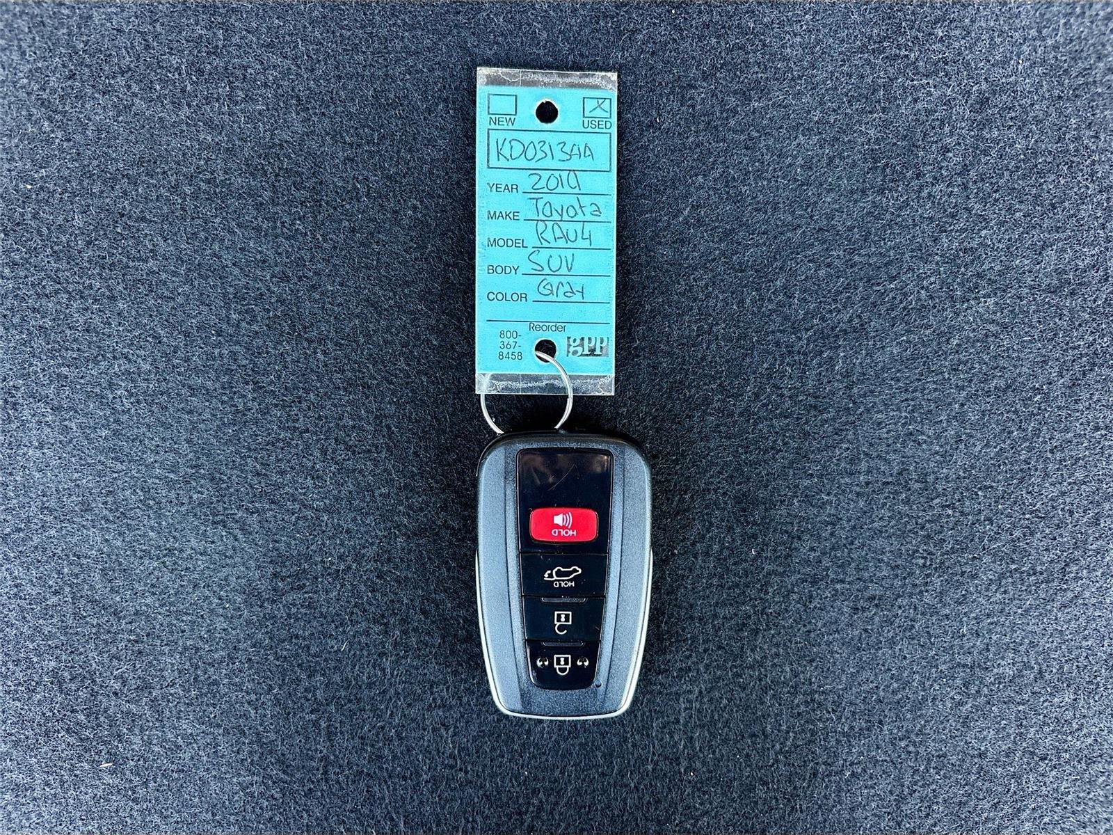 Used 2019 Toyota RAV4 XLE FWD image 36