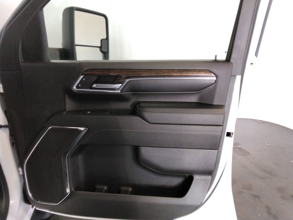 Used 2024 GMC Sierra 2500 SLE image 36