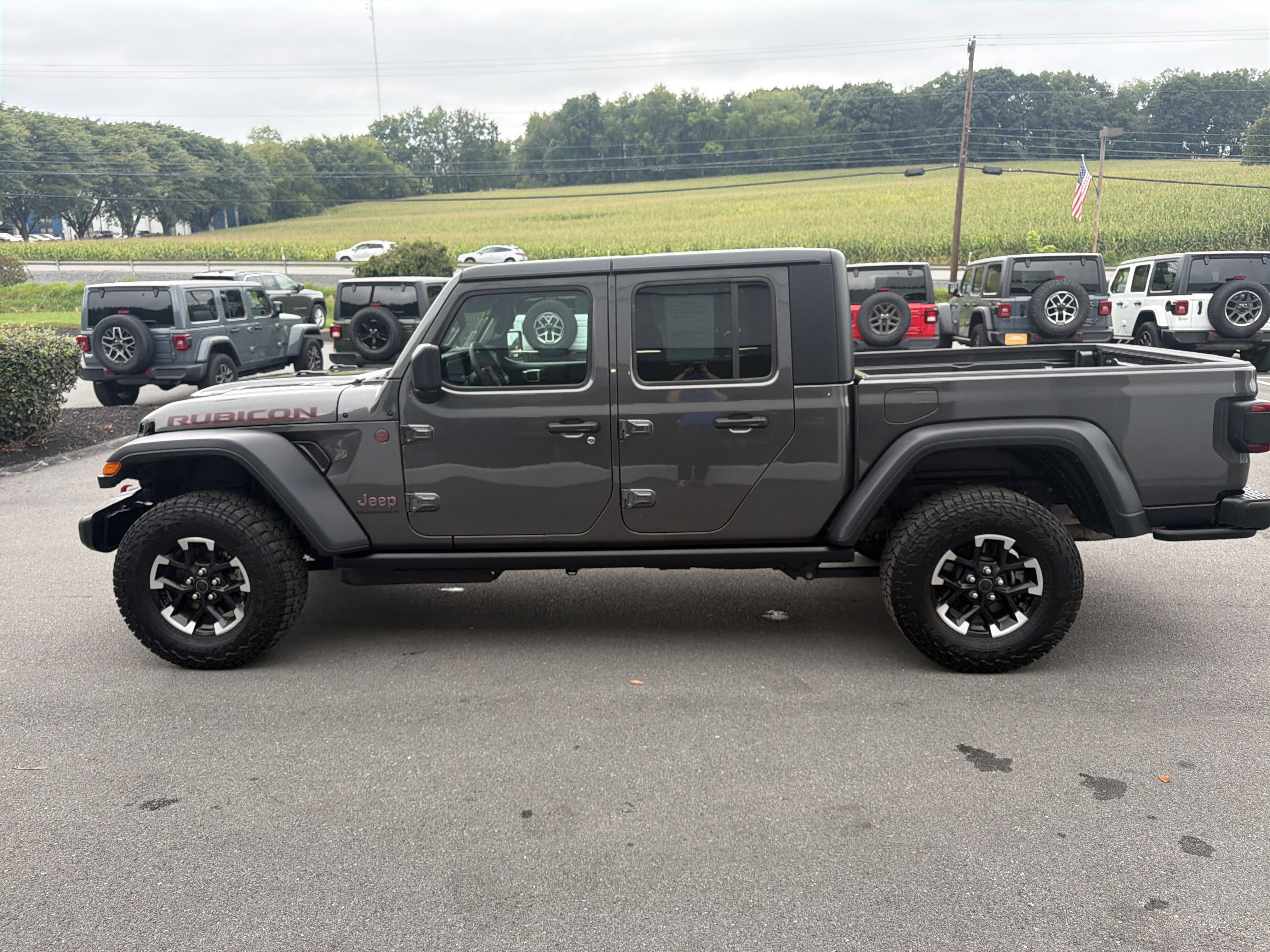 Used 2026 Jeep Gladiator Rubicon AWD/4WD image 7
