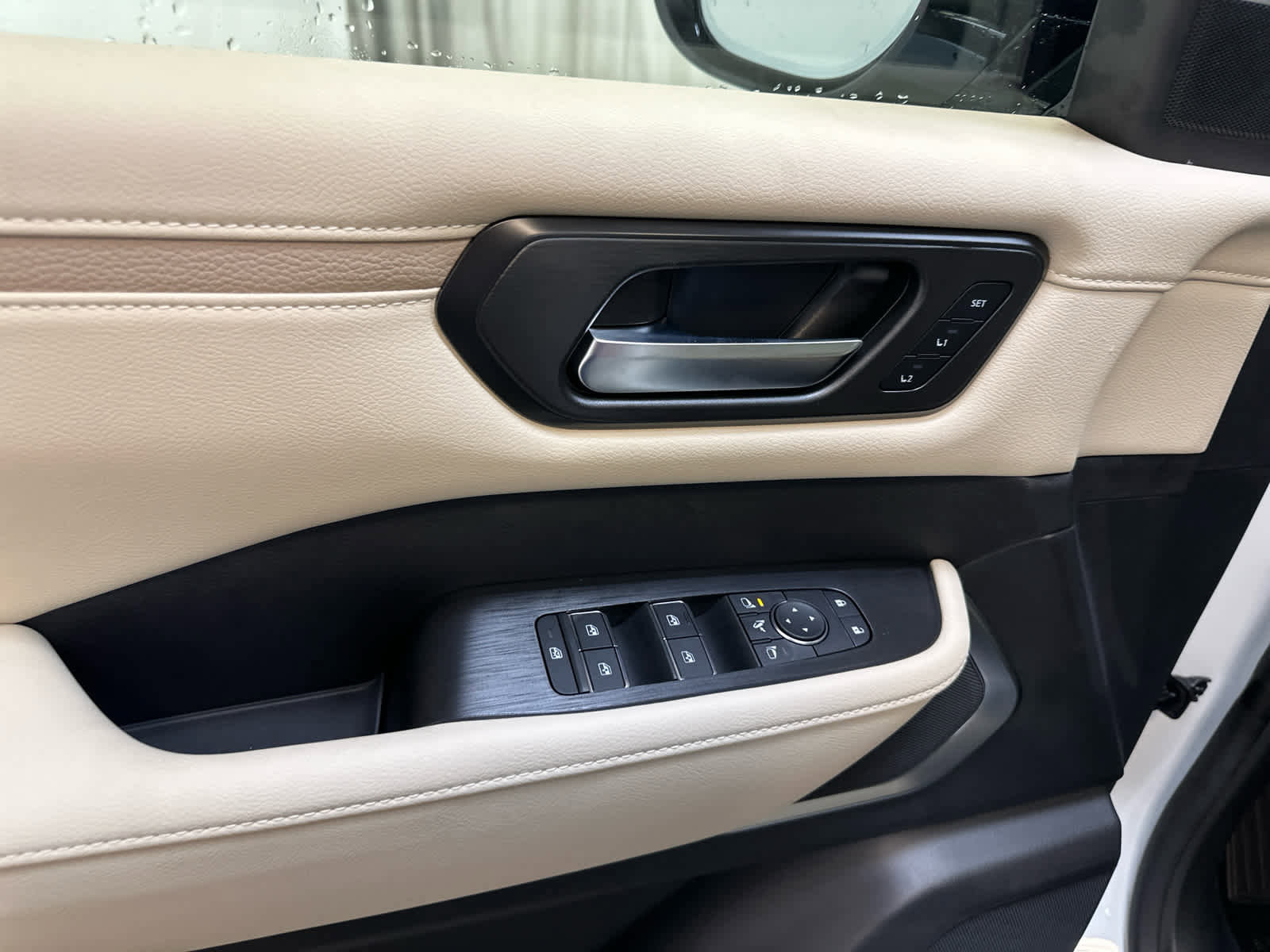 New 2026 Nissan Armada Platinum Reserve image 15