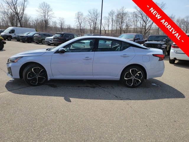 Used 2023 Nissan Altima 2.5 SR image 6