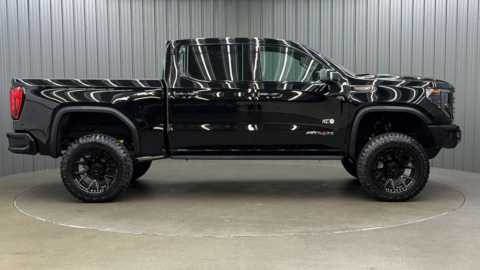 Used 2026 GMC Sierra 1500 AT4X AWD/4WD image 6