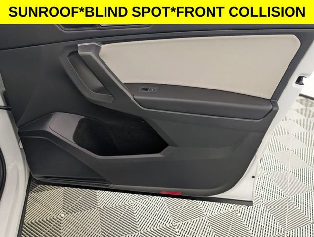 Used 2021 Volkswagen Tiguan SE R-Line w/ 3rd Row Seat Package image 34