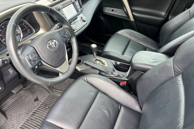 Used 2015 Toyota RAV4 Limited w/ Technology Package image 10