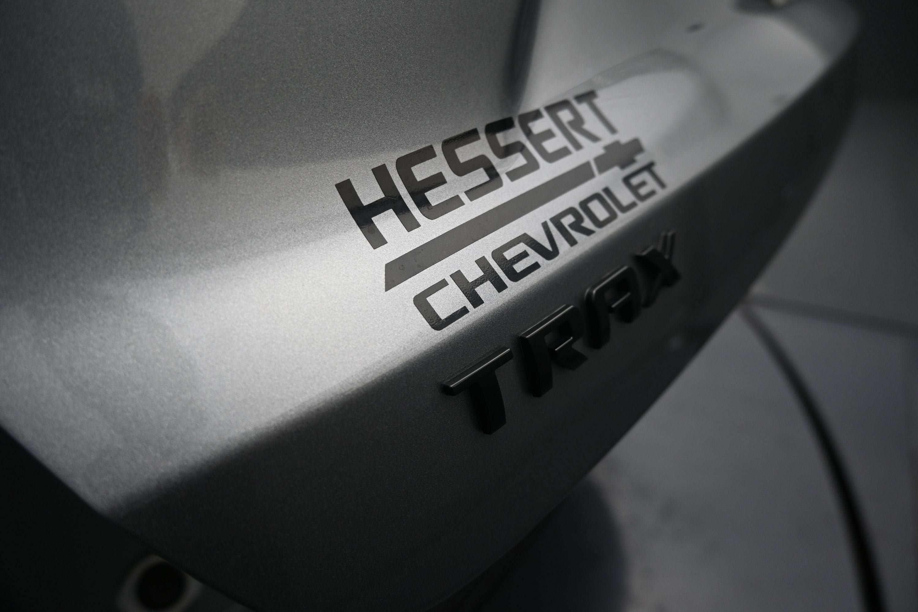 Used 2025 Chevrolet Trax RS w/ Sunroof Package FWD image 35