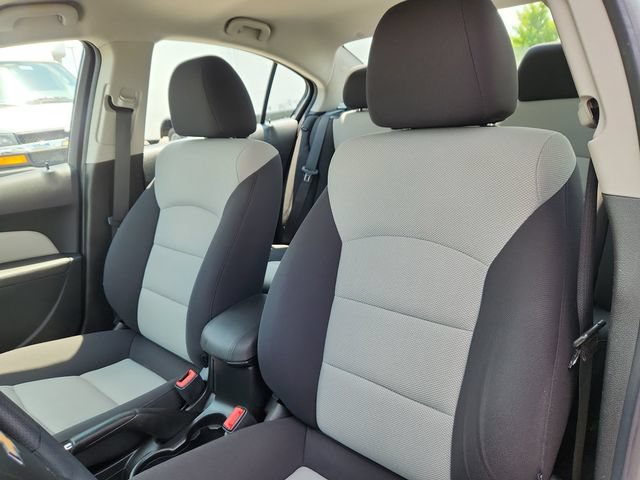 Used 2013 Chevrolet Cruze LS FWD image 21