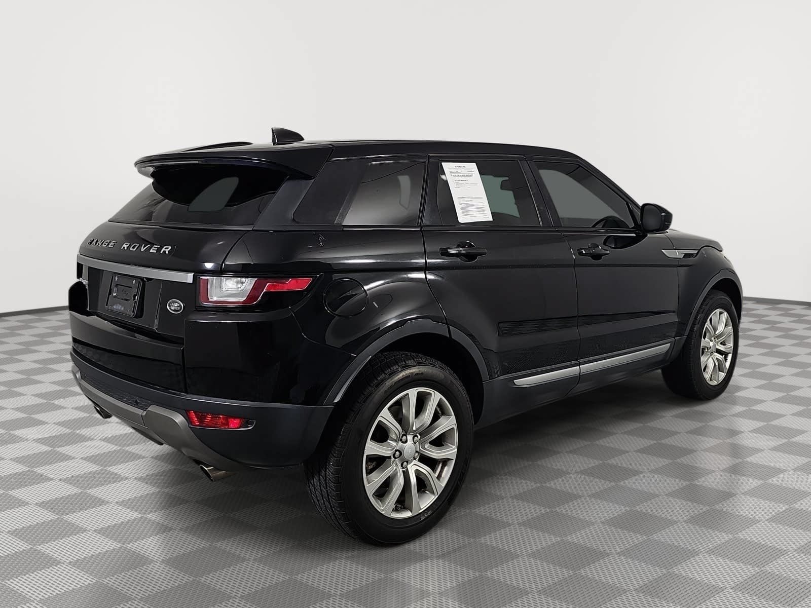 Used 2018 Land Rover Range Rover Evoque SE AWD/4WD image 8