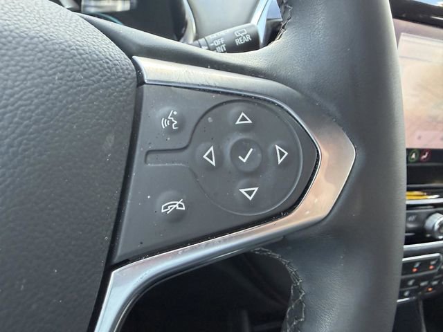 Used 2023 Chevrolet Traverse RS FWD image 32