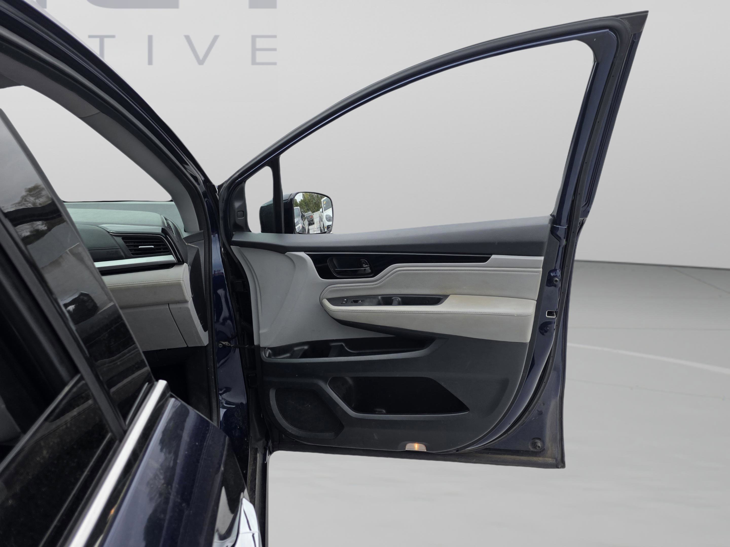 Used 2018 Honda Odyssey Elite image 19