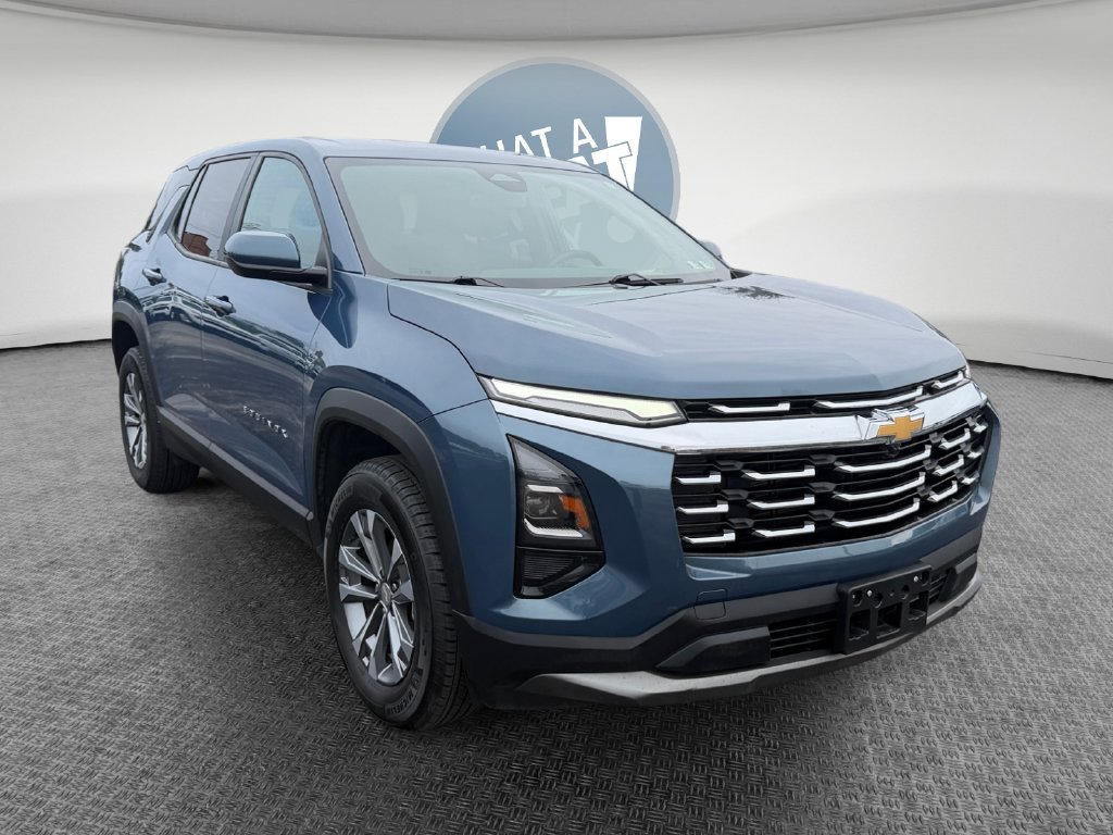 Used 2025 Chevrolet Equinox LT AWD/4WD image 1