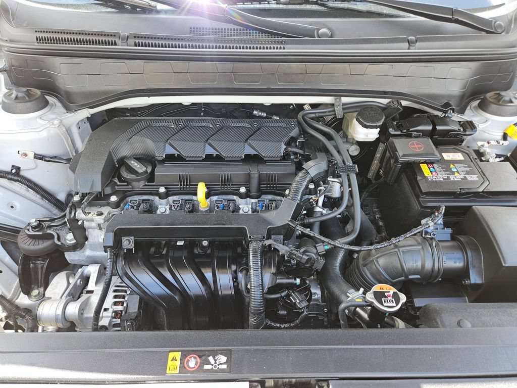 Used 2025 Hyundai Venue SEL FWD image 23