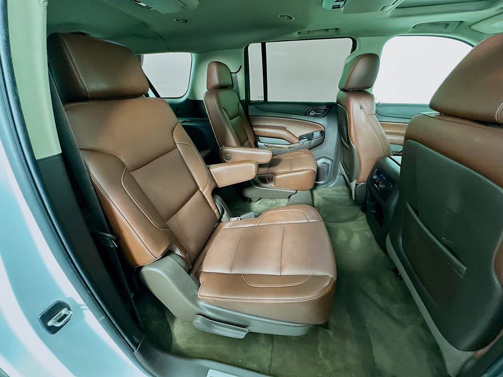 Used 2015 Chevrolet Suburban LTZ RWD image 31