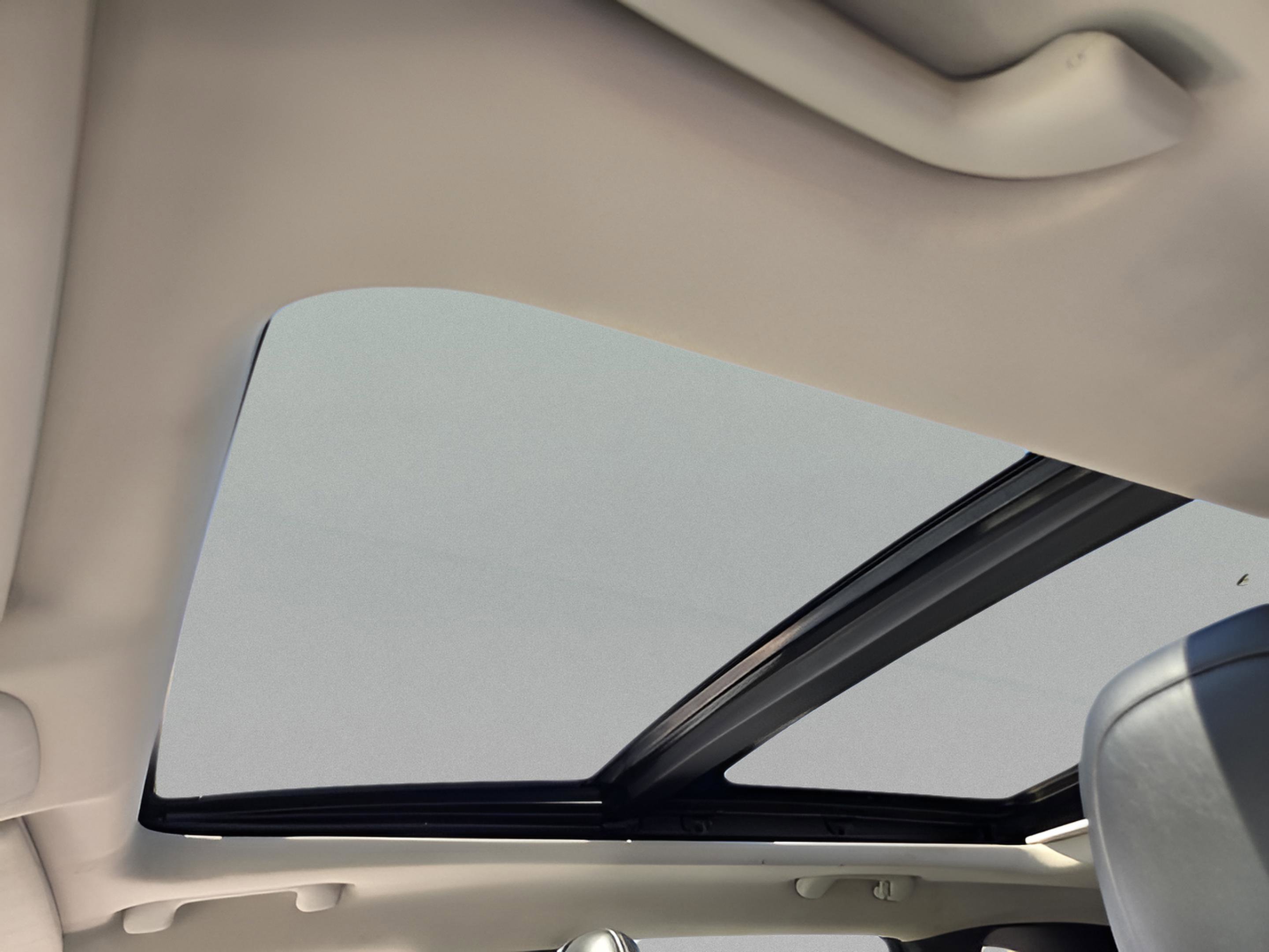 Used 2015 Jeep Cherokee Limited image 20