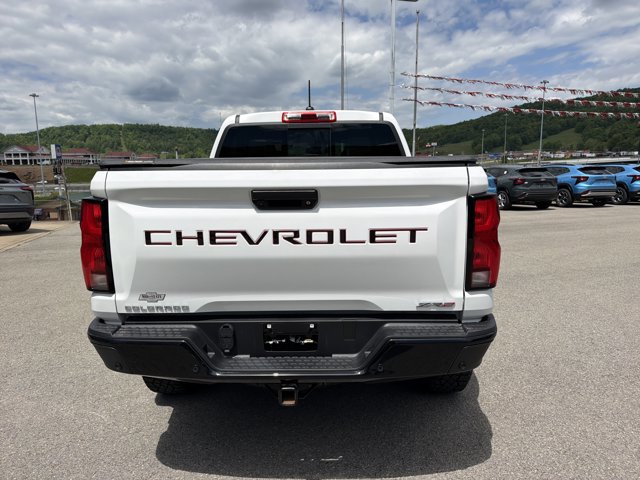Used 2024 Chevrolet Colorado ZR2 w/ Technology Package AWD/4WD image 5