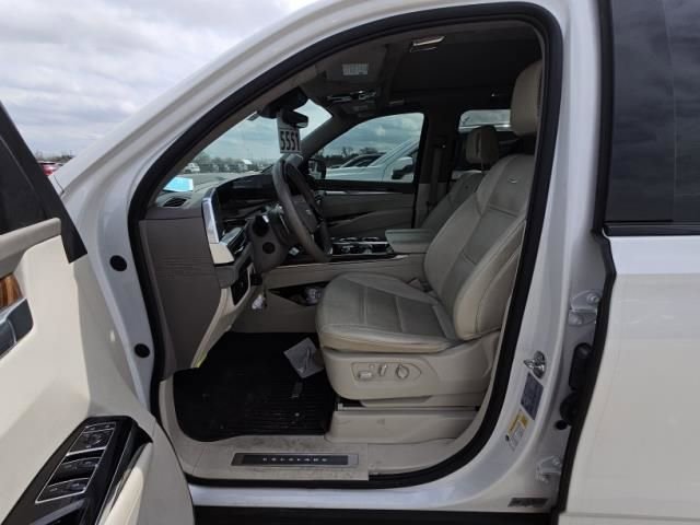 Used 2025 Cadillac Escalade Sport Platinum AWD/4WD image 4