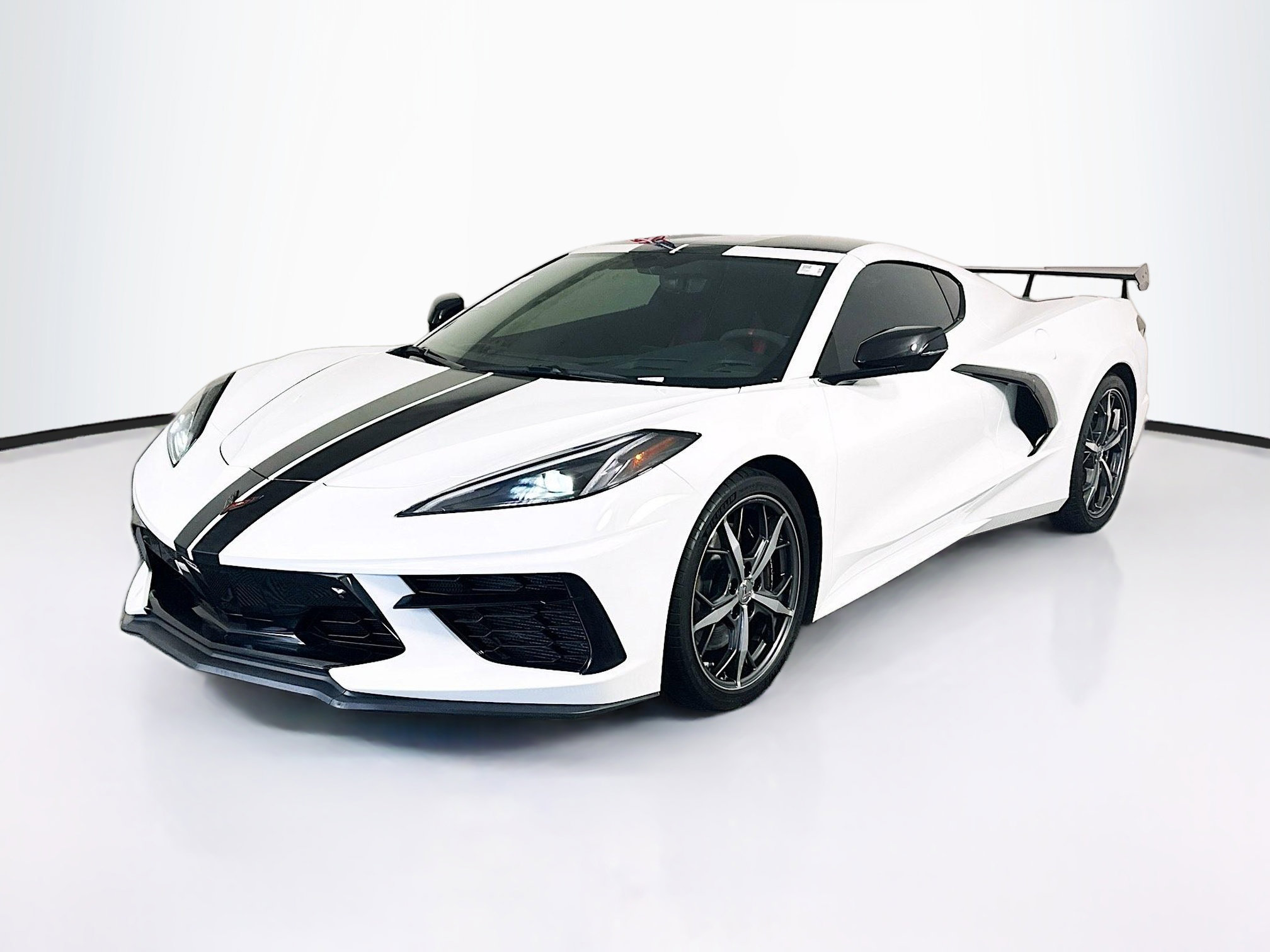 Used 2022 Chevrolet Corvette Stingray Premium Cpe w/ Z51 Performance Package RWD image 7