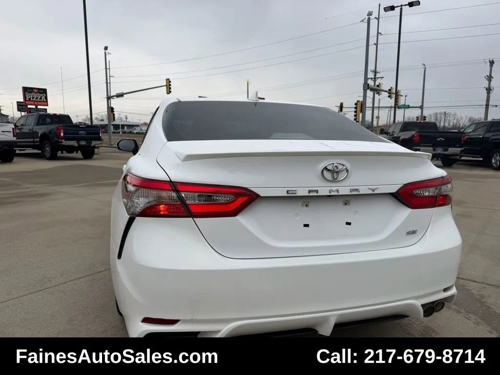 Used 2019 Toyota Camry SE image 11