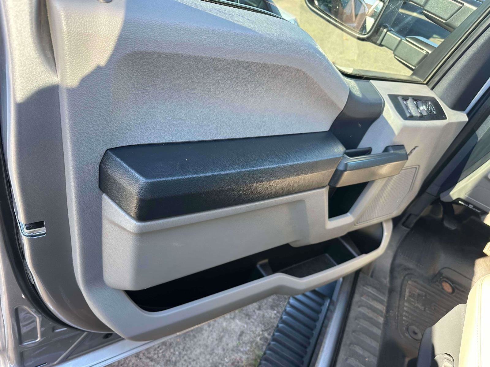 Used 2022 Ford F350 XL w/ STX Appearance Package image 15