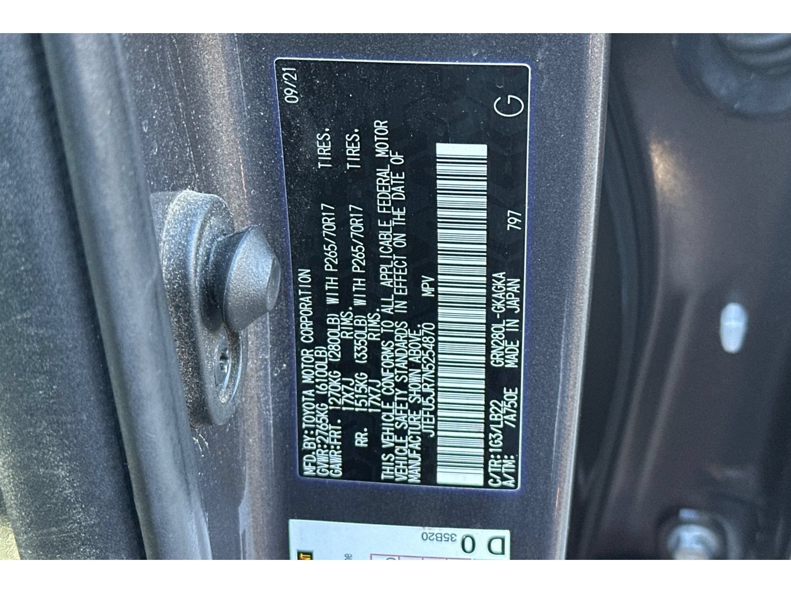 Used 2022 Toyota 4Runner SR5 Premium w/ Moonroof Package RWD image 35