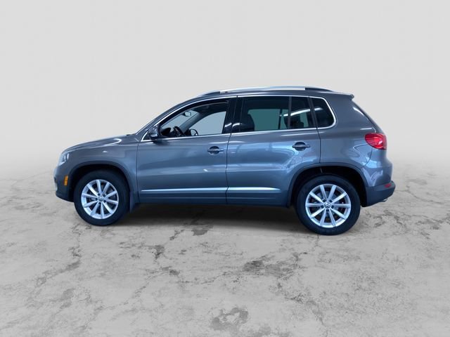Used 2017 Volkswagen Tiguan Wolfsburg Edition AWD/4WD image 7