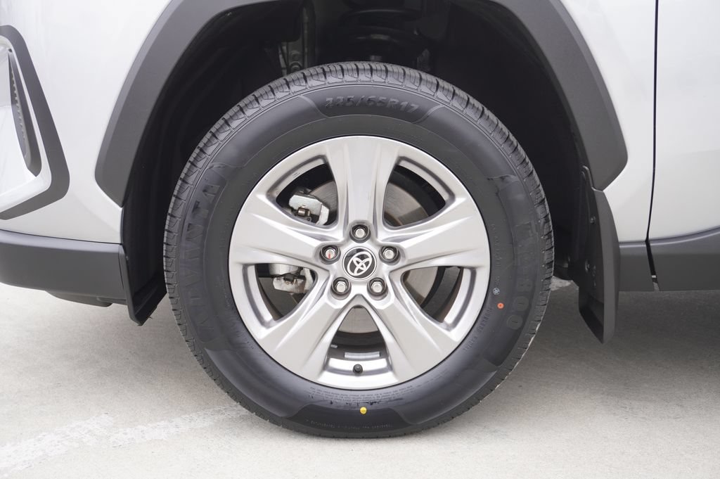 Certified 2024 Toyota RAV4 XLE FWD image 21