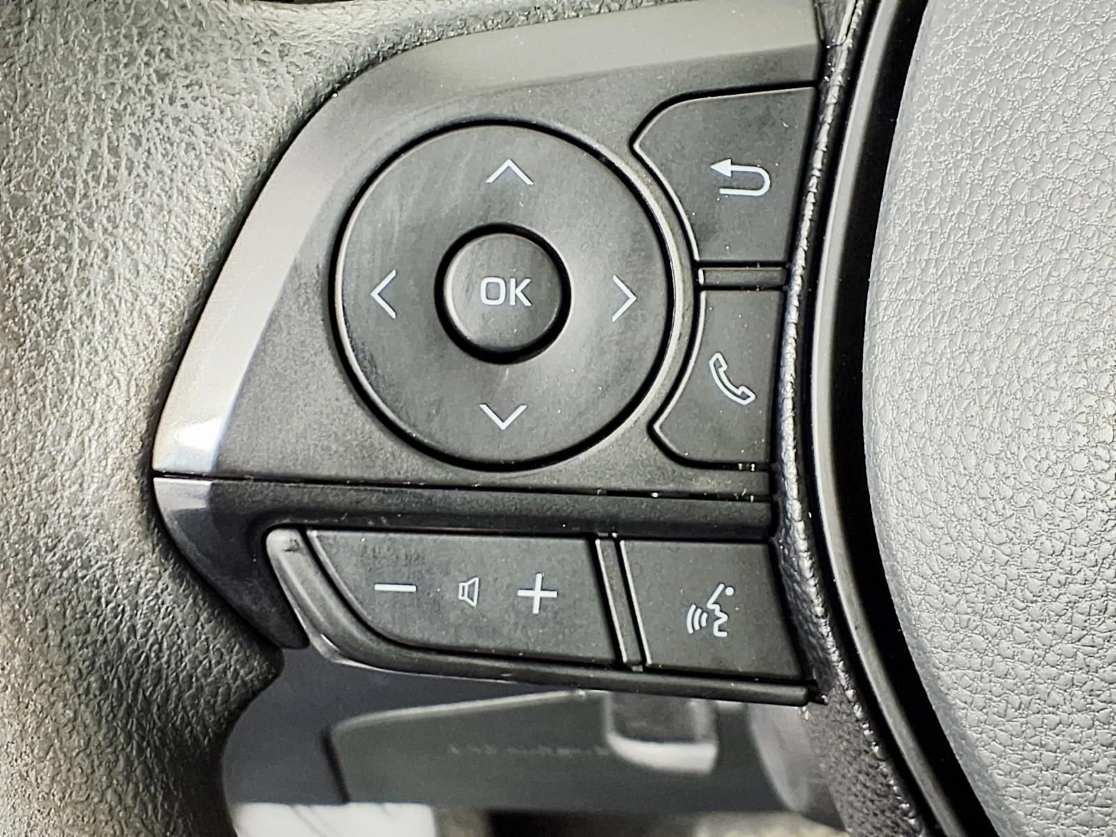 Used 2020 Toyota RAV4 XLE w/ Convenience Package AWD/4WD image 17