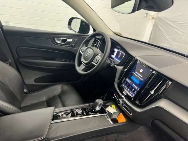 Used 2024 Volvo XC60 B5 Core w/ Climate Package AWD/4WD image 26