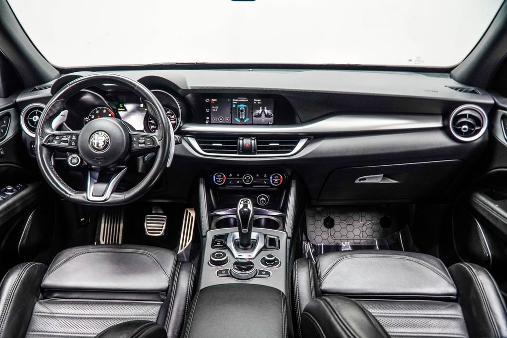 Used 2021 Alfa Romeo Stelvio Ti Sport AWD/4WD image 5
