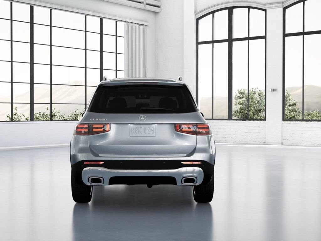 Used 2026 Mercedes-Benz GLB 250 image 25