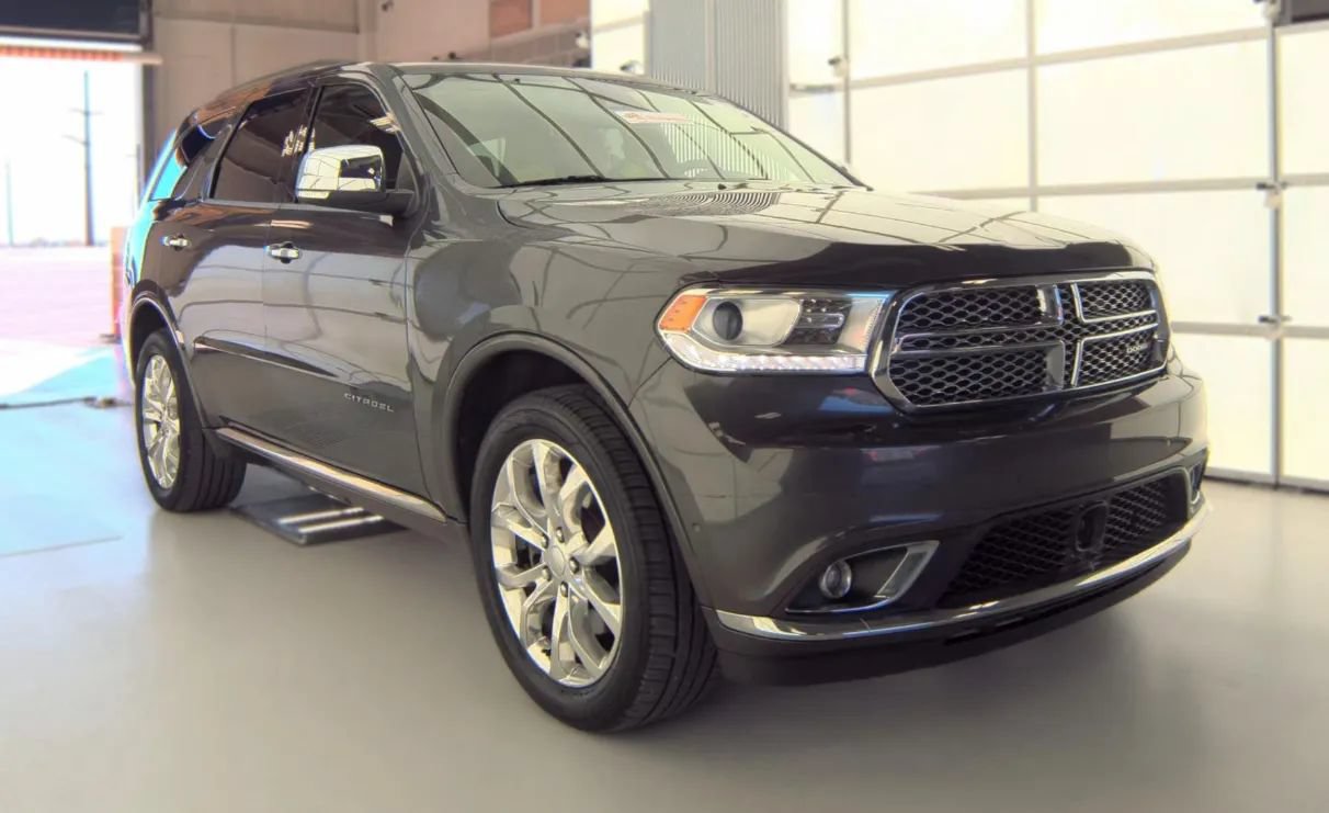 Used 2018 Dodge Durango Citadel w/ Technology Group AWD/4WD image 2