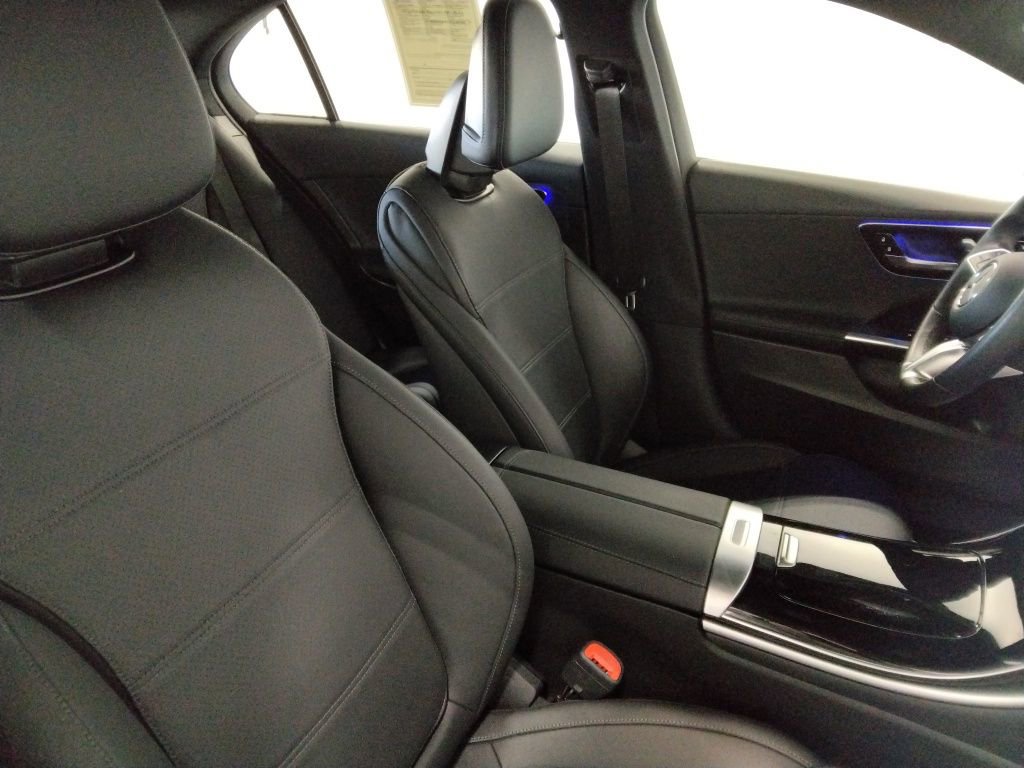 Used 2025 Mercedes-Benz C 300 4MATIC Sedan image 45