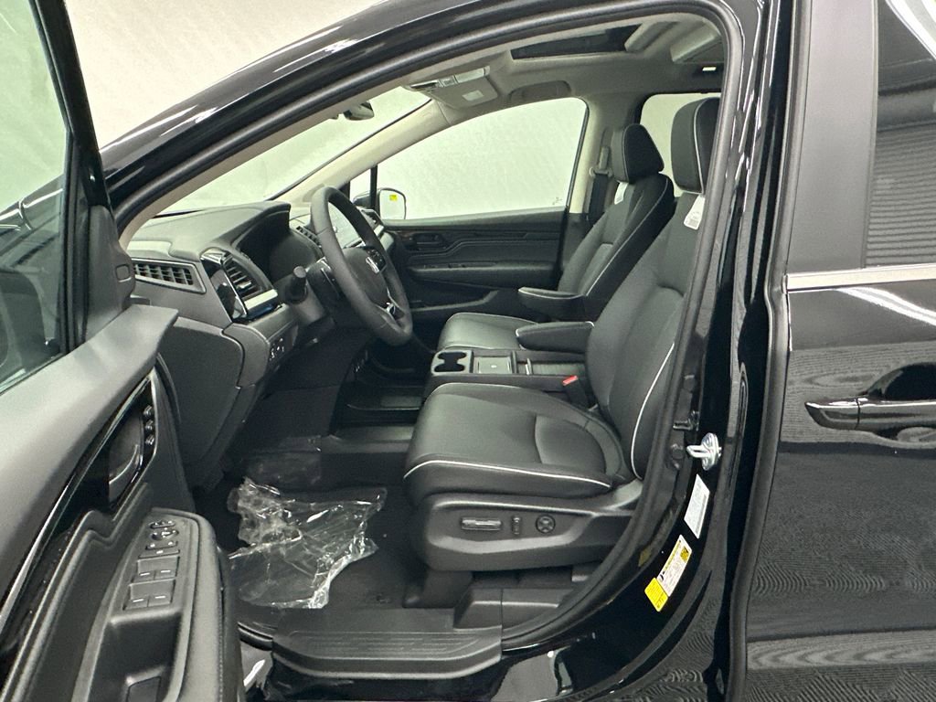 New 2026 Honda Odyssey Touring image 9
