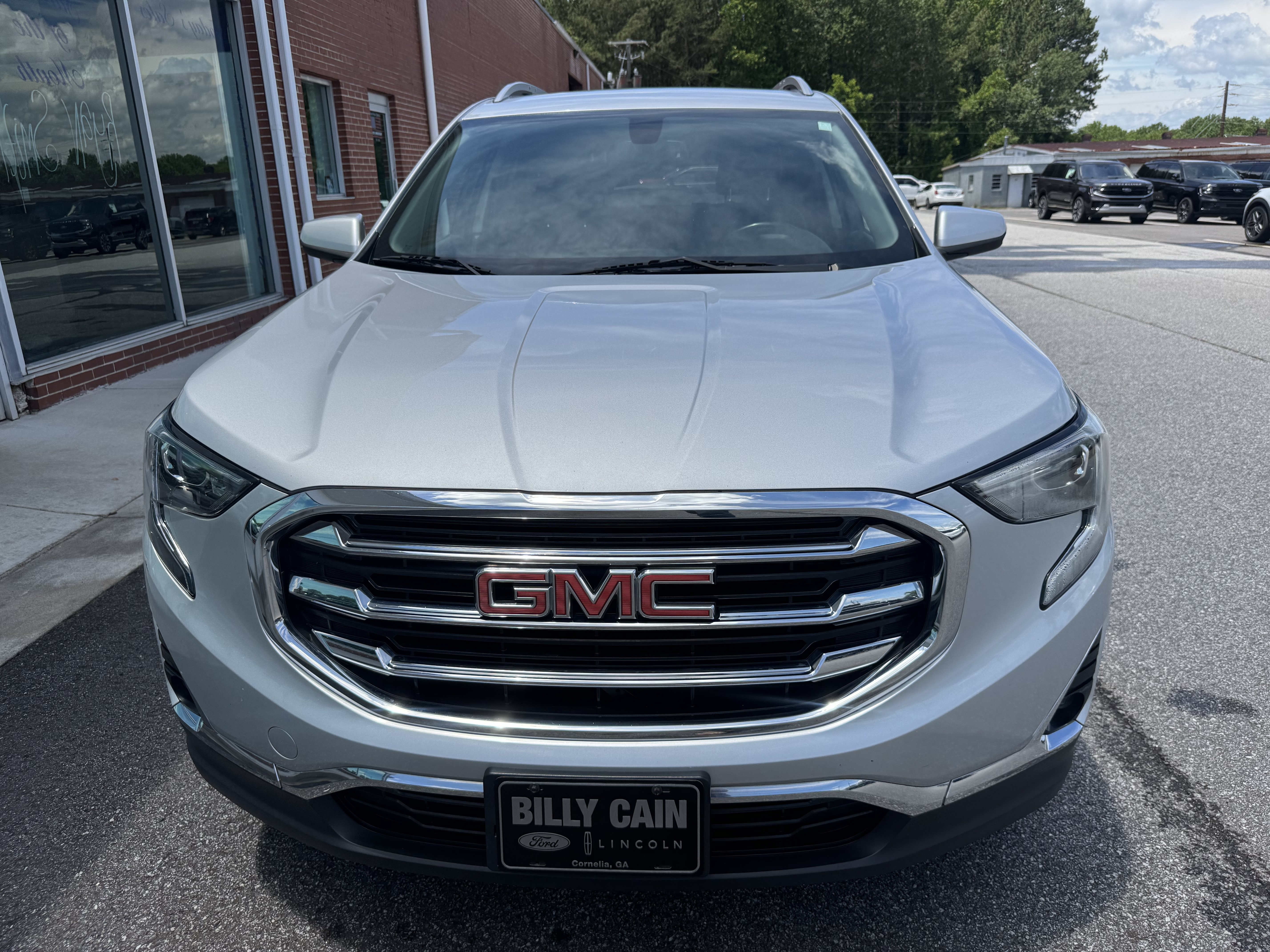 Used 2019 GMC Terrain SLT w/ Preferred Package FWD image 4