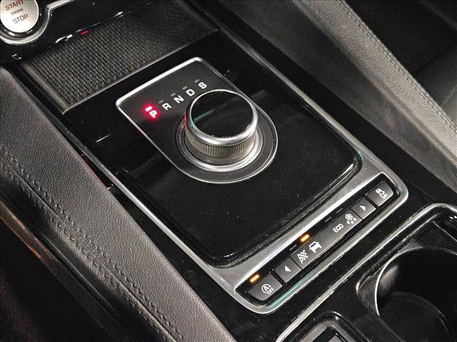 Used 2020 Jaguar F-PACE Prestige AWD/4WD image 11
