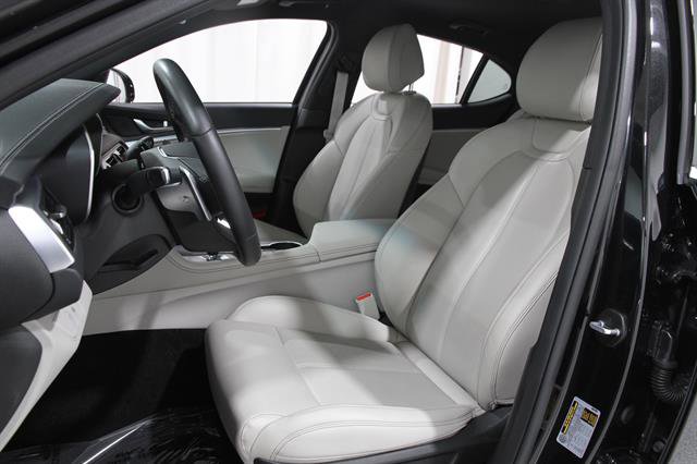 Certified 2023 Genesis G70 2.0T image 5