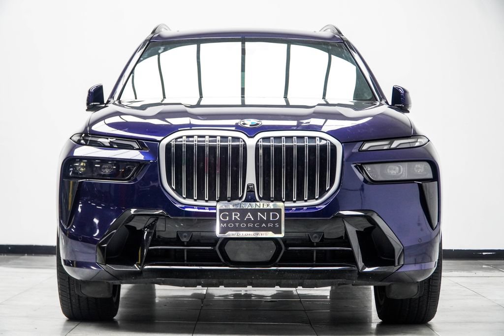 Used 2023 BMW X7 xDrive40i w/ M Sport Package AWD/4WD image 9
