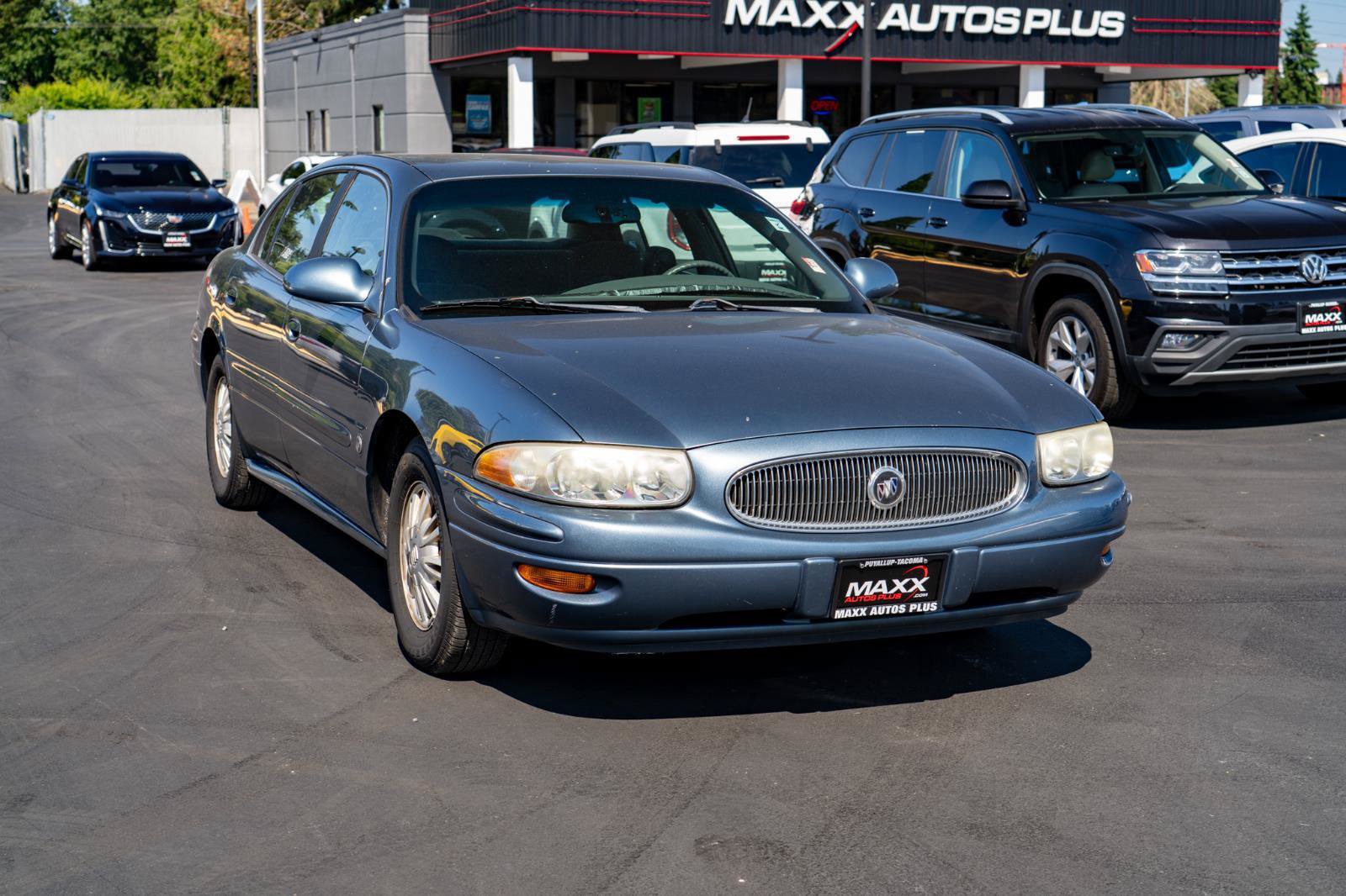 Used 2002 Buick Le Sabre Custom w/ Luxury Pkg FWD image 2