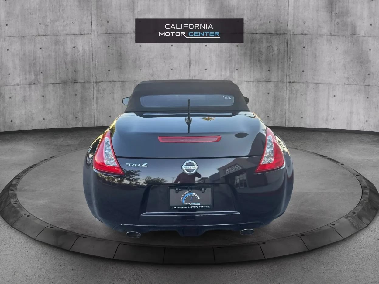 Used 2010 Nissan 370Z Roadster RWD image 6