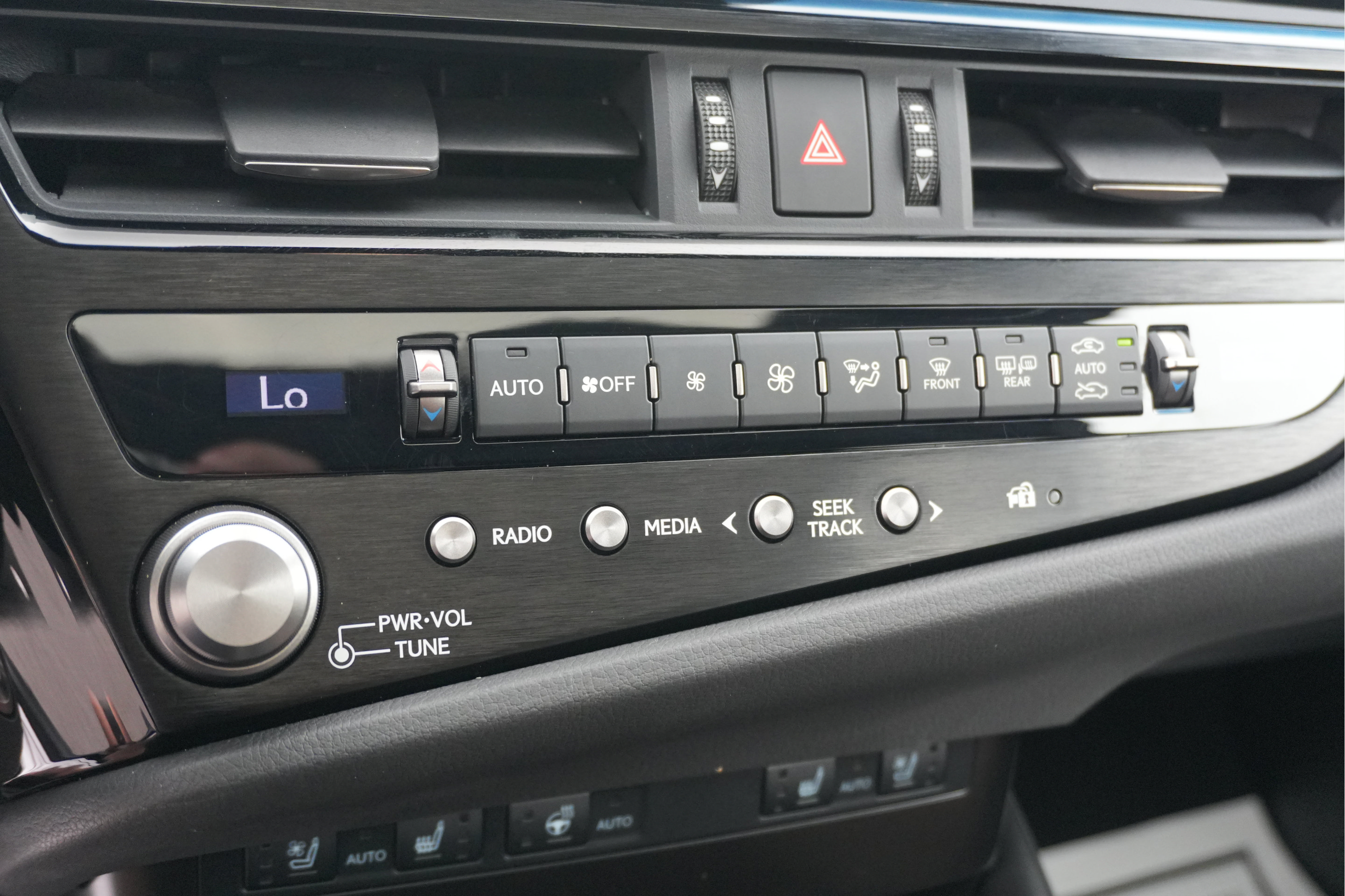 Used 2024 Lexus ES 350 w/ Premium Package FWD image 35