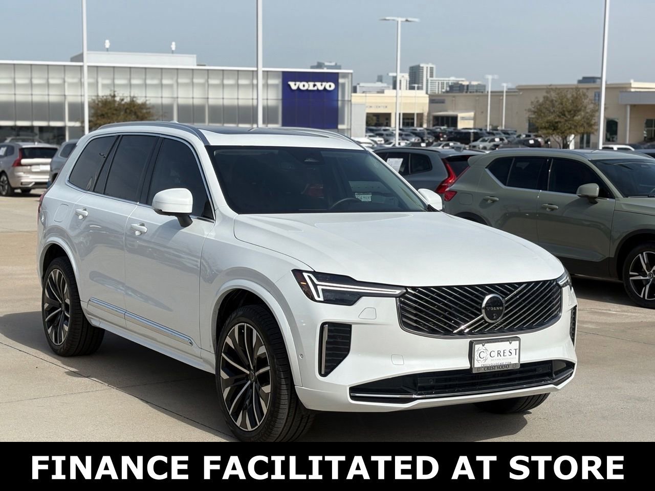 Certified 2025 Volvo XC90 B6 Plus image 5