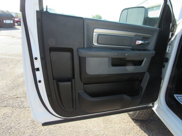 Used 2018 RAM 2500 Tradesman w/ Chrome Appearance Group AWD/4WD image 18