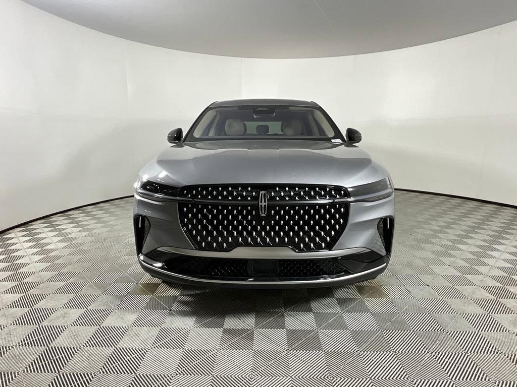 Used 2025 Lincoln Nautilus Premier AWD/4WD image 8