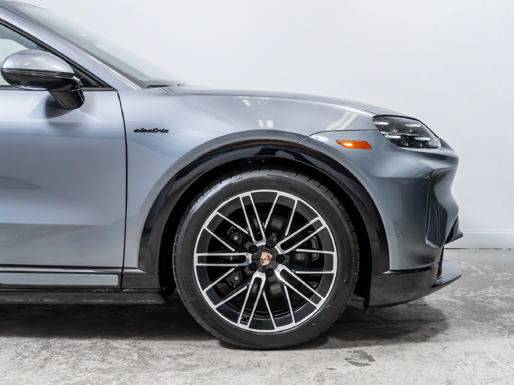 New 2026 Porsche Cayenne Electric AWD/4WD image 12