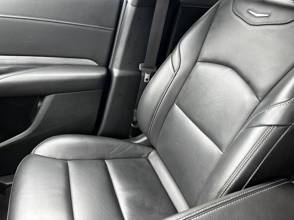 Used 2024 Cadillac XT4 Premium Luxury image 34