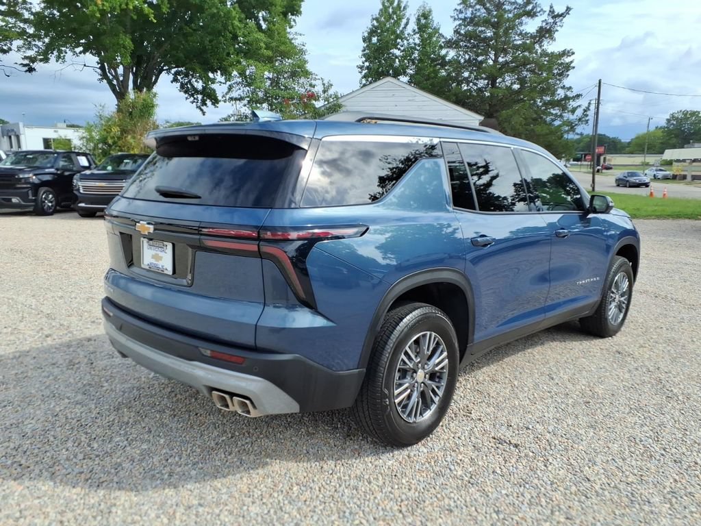 Used 2026 Chevrolet Traverse LT w/ Driver Confidence Package FWD image 7