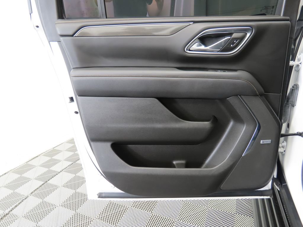 Used 2023 GMC Yukon XL AT4 w/ AT4 Premium Plus Package image 28